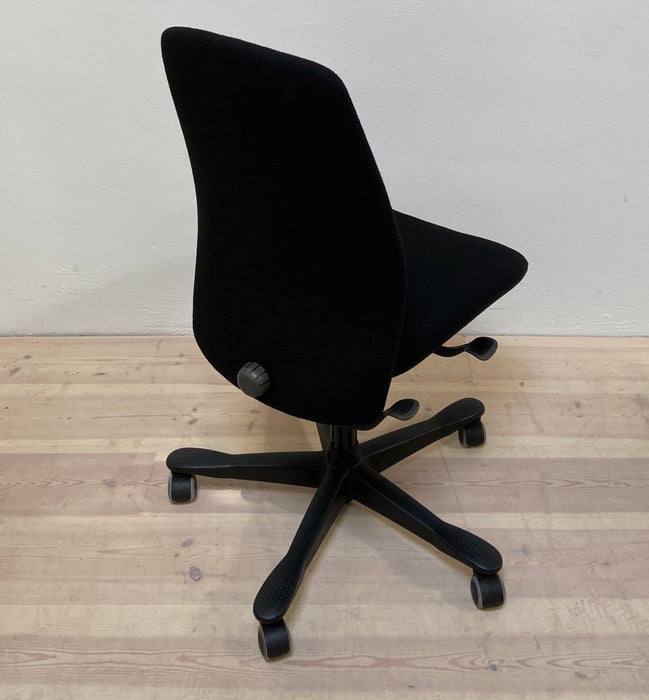 Nypolstret Kinnarps Freefloat 5000 kontorstol