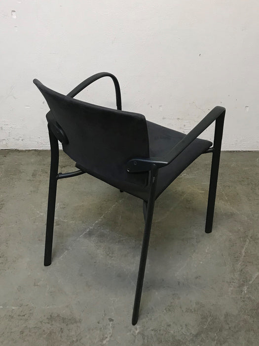 Akaba konferencestol