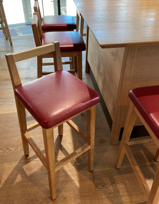 Håndlavet højbord i egetræ inkl. 14 stk. Barstole.