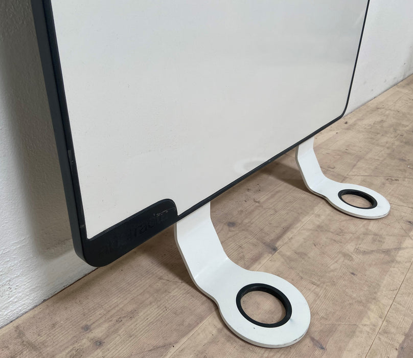 Abstracta Whiteboard