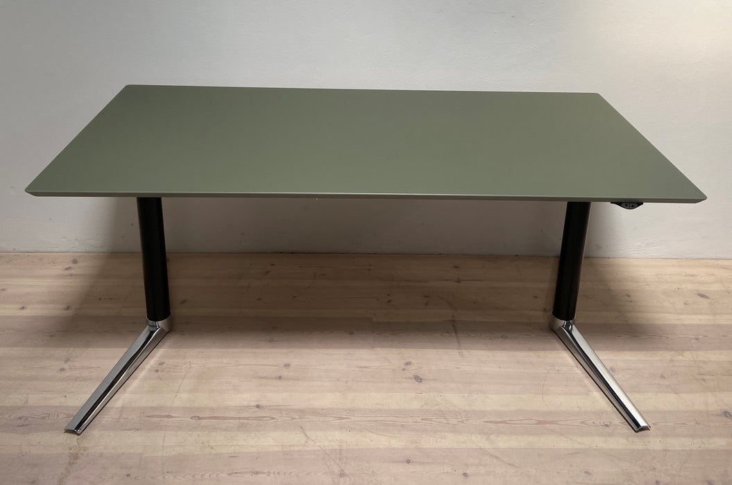 Fumac Switch Hæve/sænkebord med NY linoleum bordplade