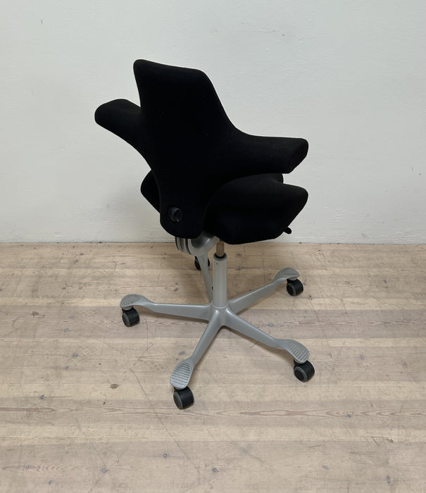 Nypolstret Håg Capisco 8106 Kontorstol