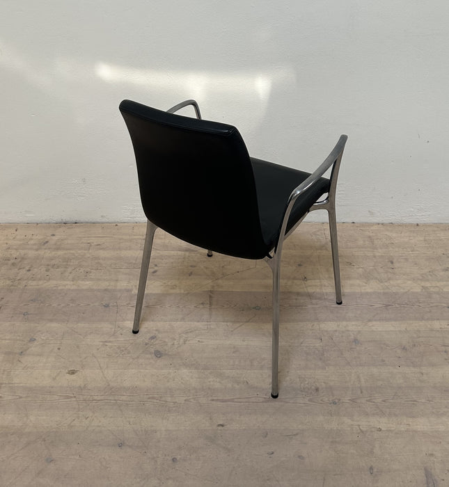 Akaba Gorka Konferecestol