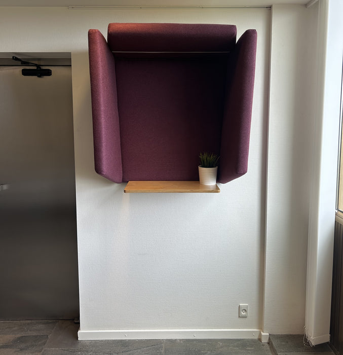 Væghængt telefonboks