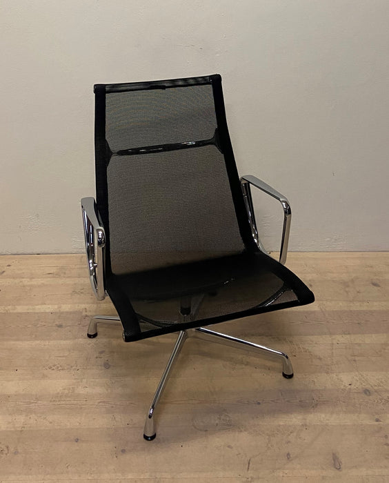 Eames EA116 Loungestol