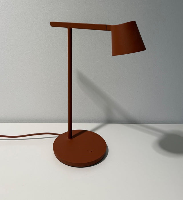 Muuto Tip Bordlampe