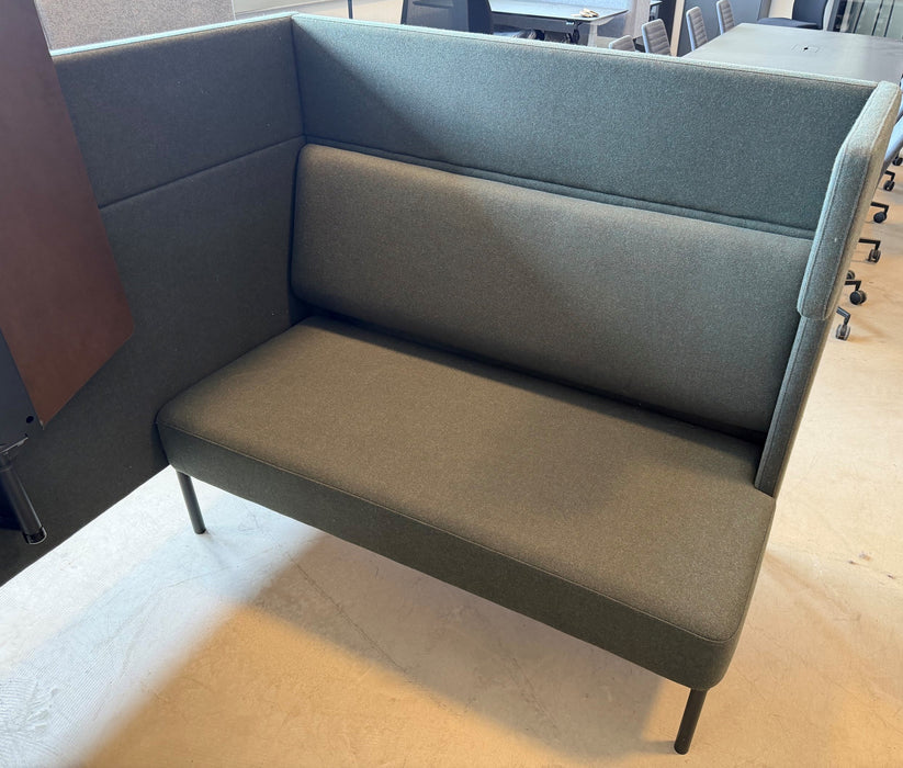 Four Design FourUs Booth Sofa
