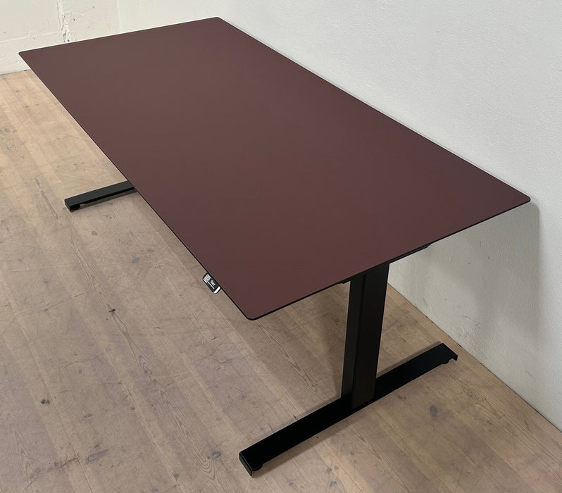 Holmris Q20 Hæve sænkebord med NY linoleum bordplade