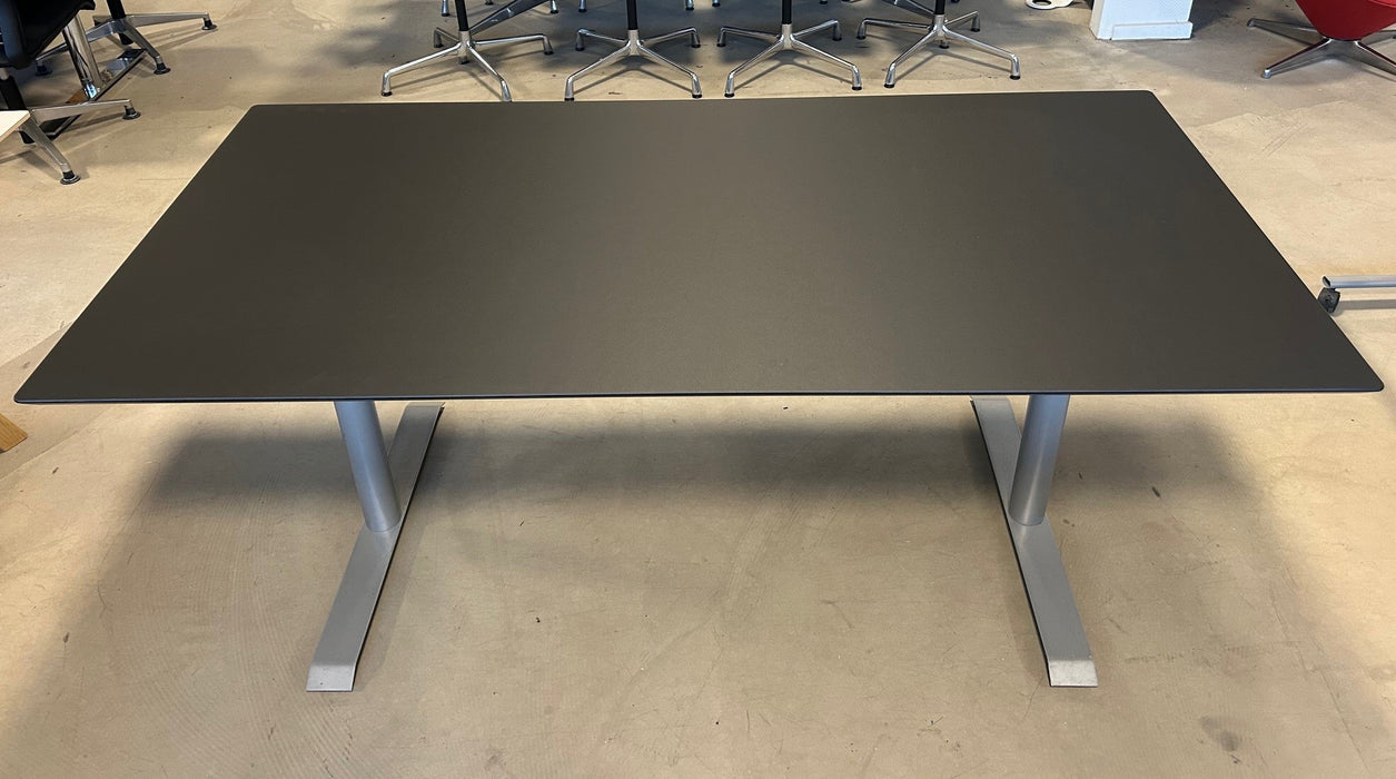 Konferencebord med NY bordplade