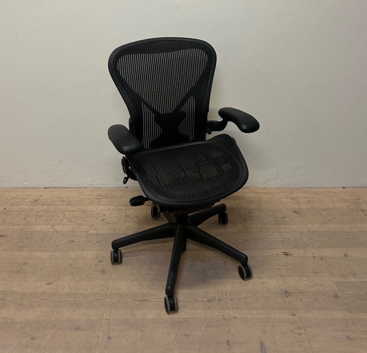 Herman Miller Aeron Kontorstol