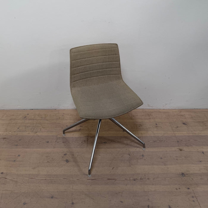 Arper Catifa 53 Konferencestol